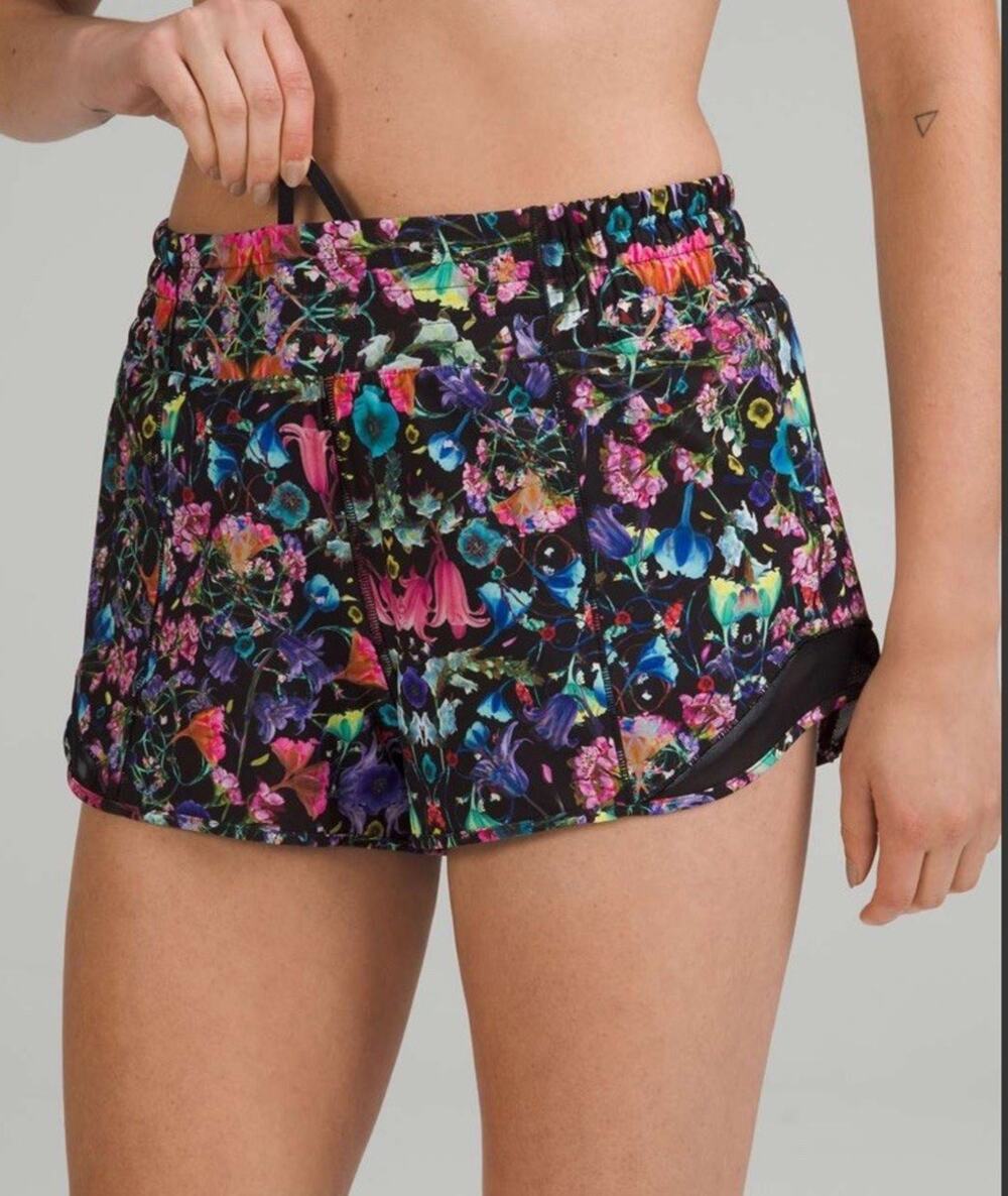 Lululemon Hotty Hot Reflective Shorts Flowerscope Colorful Floral Running Sz 6